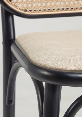 KAVE HOME Doriane barstol, m. rygln og fodsttte - rattan, stof og sort elmetr