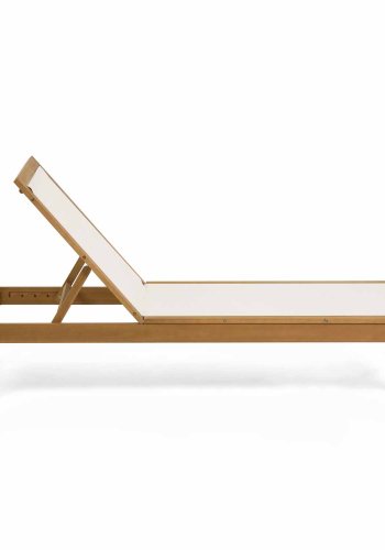 KAVE HOME Caterin liggestol - massivt eukalyptus tr og beige mesh stof