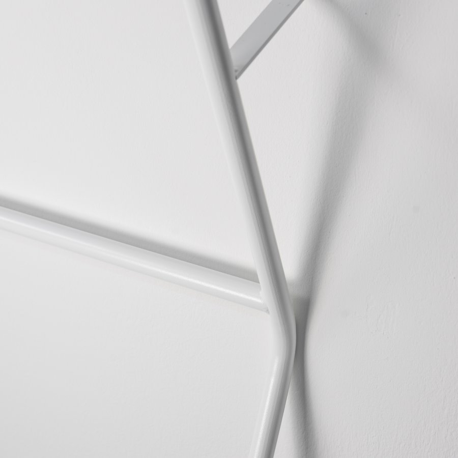 TORNA DESIGN James tjstativ, m. hylde - hvid stl (B:91,5)