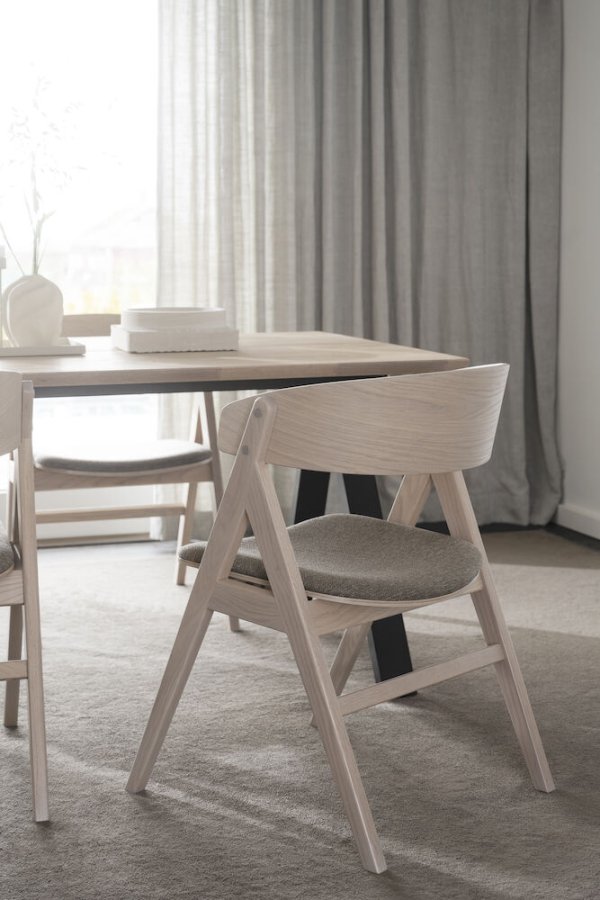 ROWICO Waterton spisebordsstol, m. armln - gr/brun stof og hvidvasket eg