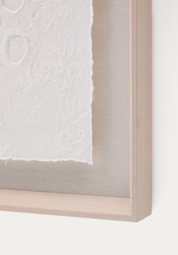 KAVE HOME Olvin abstrakt billede p hvidt genbrugspapir med hndlavede relieffer 43,6 x 93,6 cm