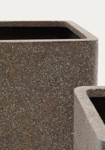 KAVE HOME St med 2 Minoa plantekasser med brun sten effekt 44 x 44 cm