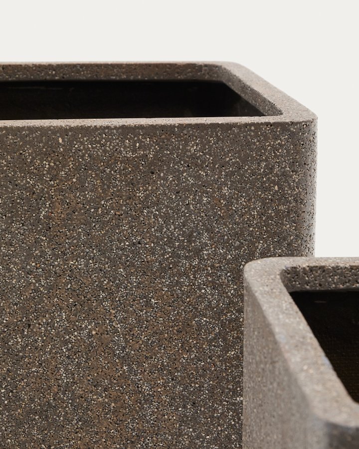 KAVE HOME St med 2 Minoa plantekasser med brun sten effekt 44 x 44 cm