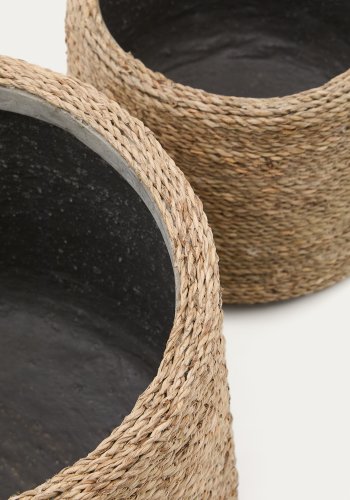 KAVE HOME Sigal st med 2 cementplantepotter i naturlig finish, 24 cm / 31 cm