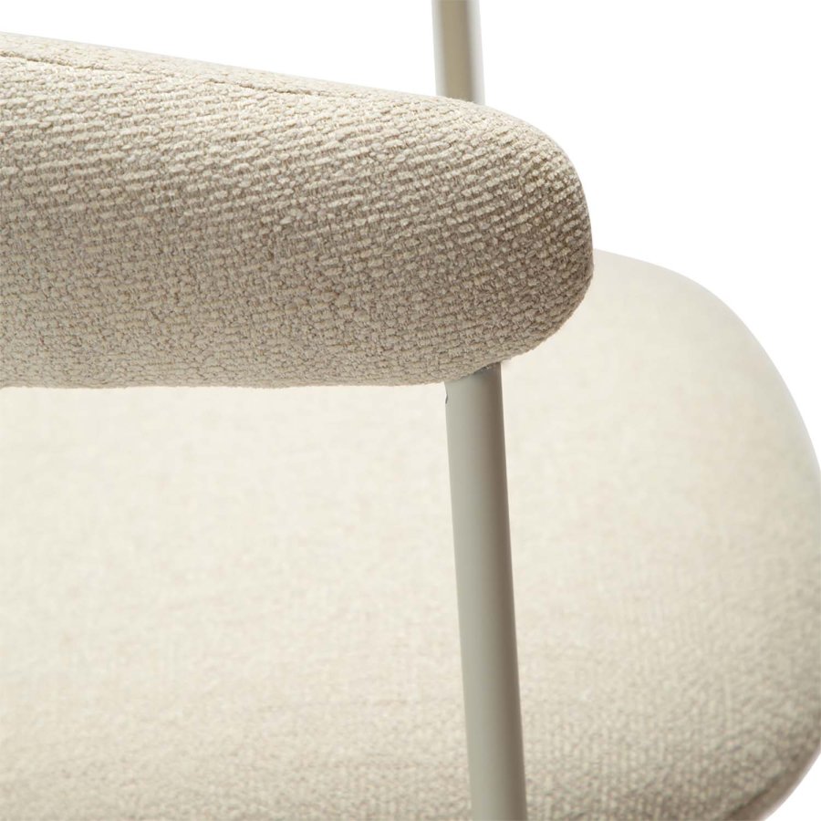 DAN-FORM Plenti lnestol - benhvid bouclé stof og benhvid stl