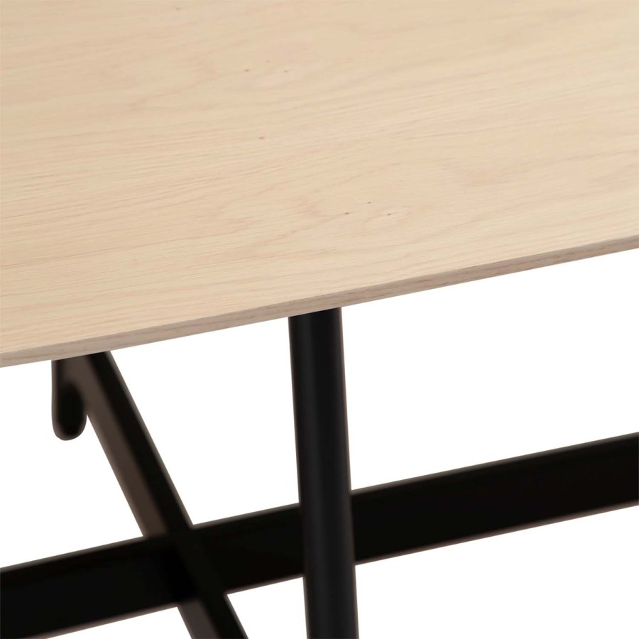 DAN-FORM Ooid spisebord, oval - brun egefinér og sort stl (110x220)