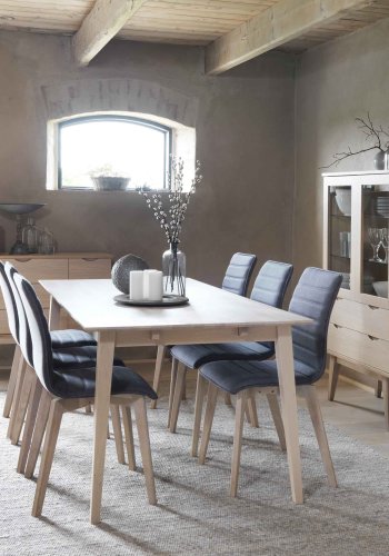 ROWICO Filippa spisebord - olieret eg, m. udtrk (180x90)