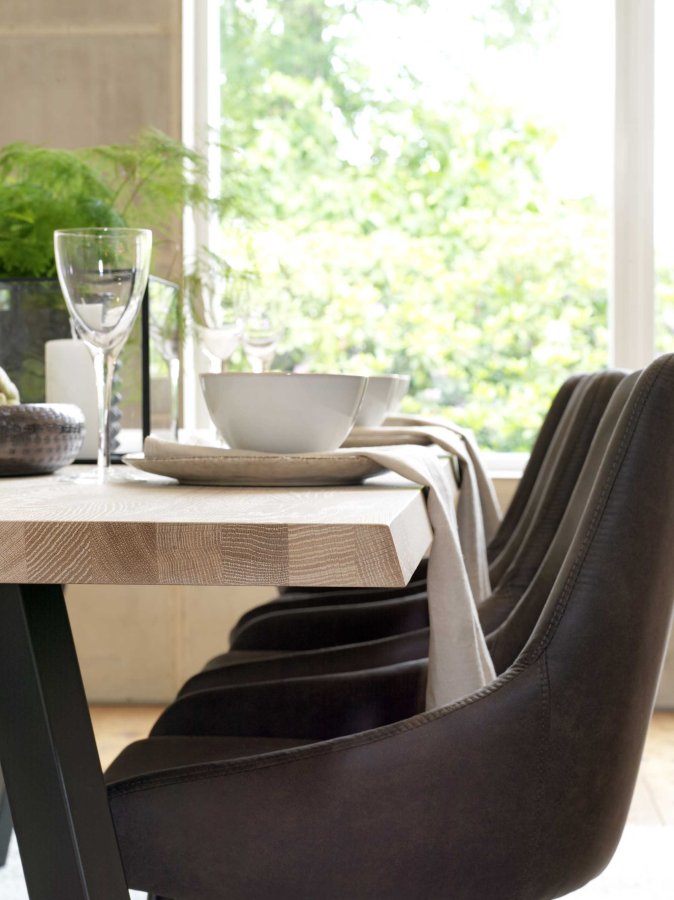 ROWICO Fred plankebord - hvidolieret eg og sort metal (240x100) 