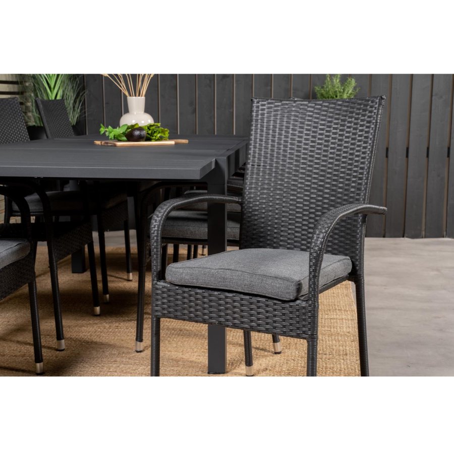 VENTURE DESIGN havest m Marbella bord m. udtrk og 8 Anna stole m. armln + hynde - sort rattan/alu