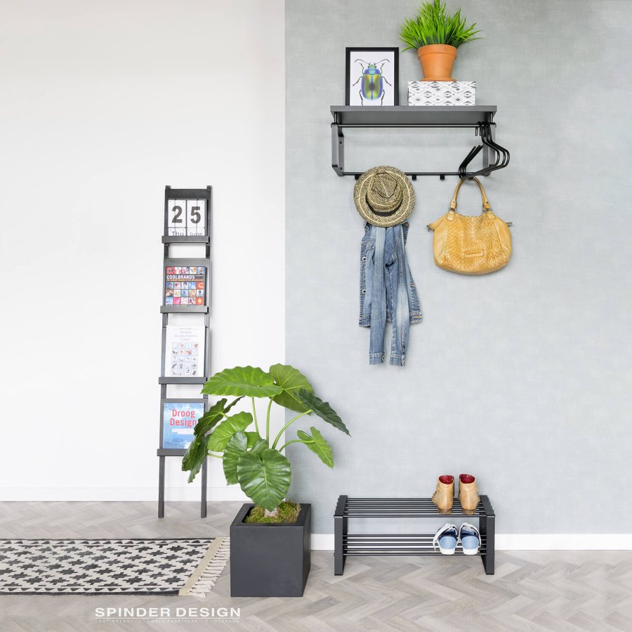 SPINDER DESIGN rektangulr Rex hattehylde, m. 5 knager og bjlestang - sort melamin og stl