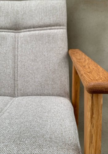 NocNoi Ven spisebordsstol med armln, stof og massivt egetr - Olieret