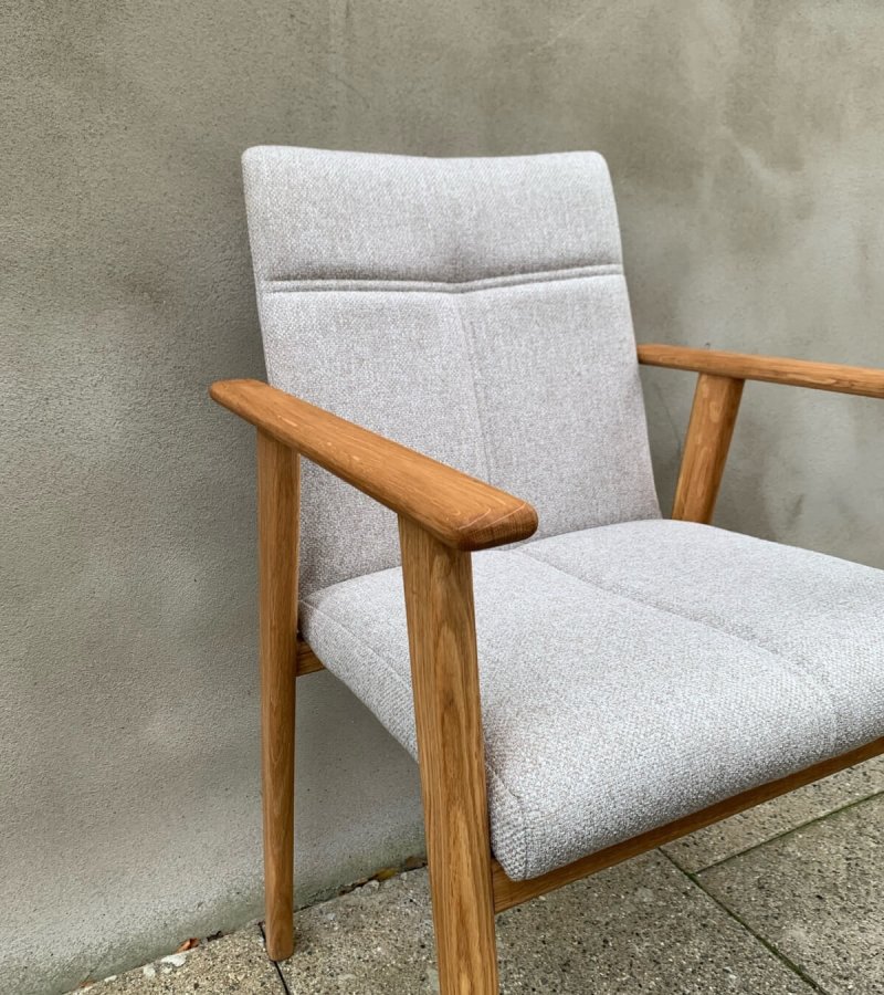 NocNoi Ven spisebordsstol med armln, stof og massivt egetr - Olieret