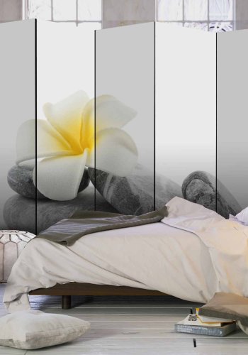 ARTGEIST White Lotus II rumdeler - gr/hvid/gul print (172x225)