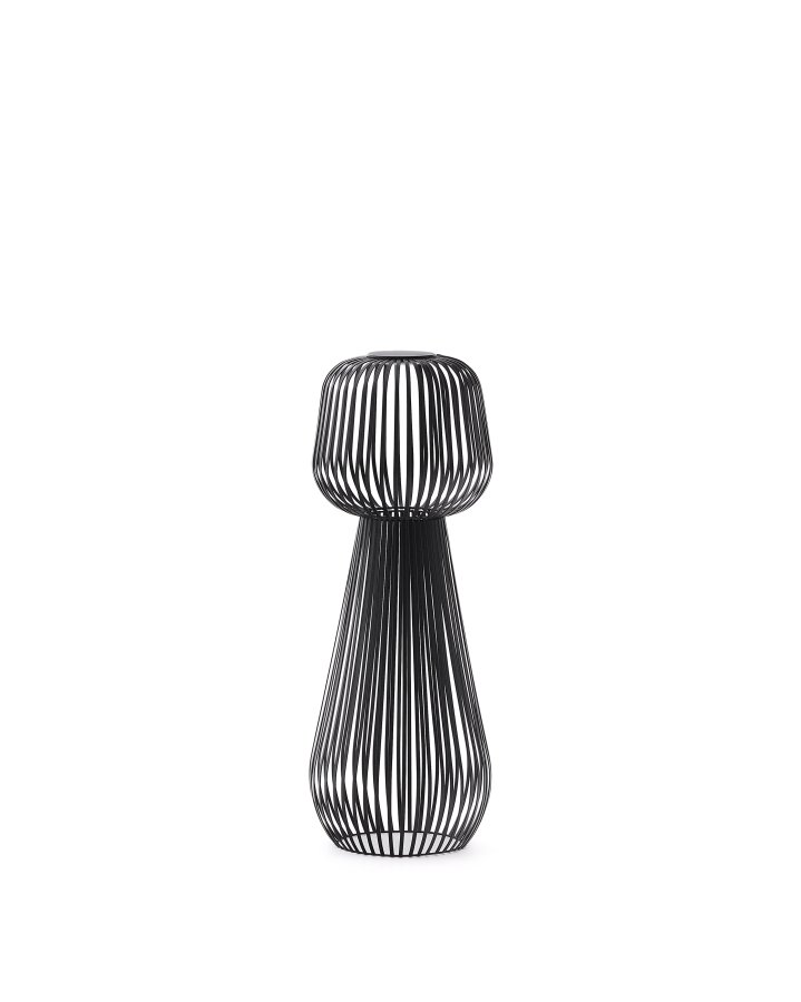 KAVE HOME Reiba solcellegulvlampe i sort metal