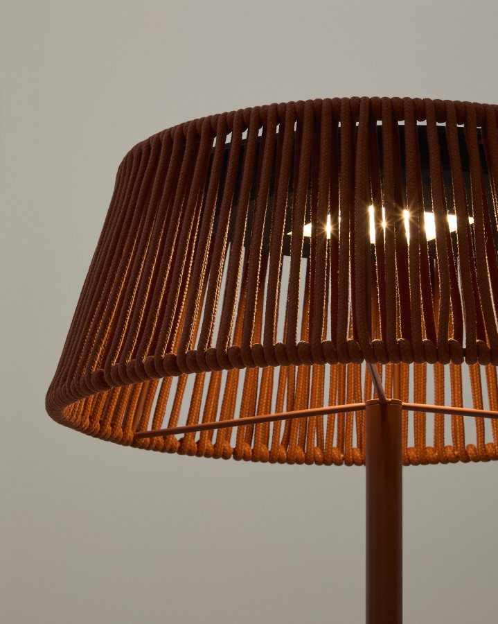 KAVE HOME Aldet udendrs solcelle gulvlampe, brbar - terracotta tovsnor og aluminium (46)