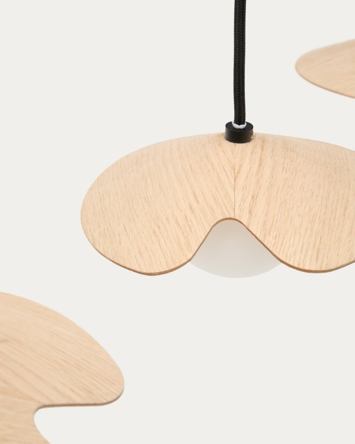  KAVE HOME Wilara loftslampe i egetrsfiner med 3 hvide rgglaskugler