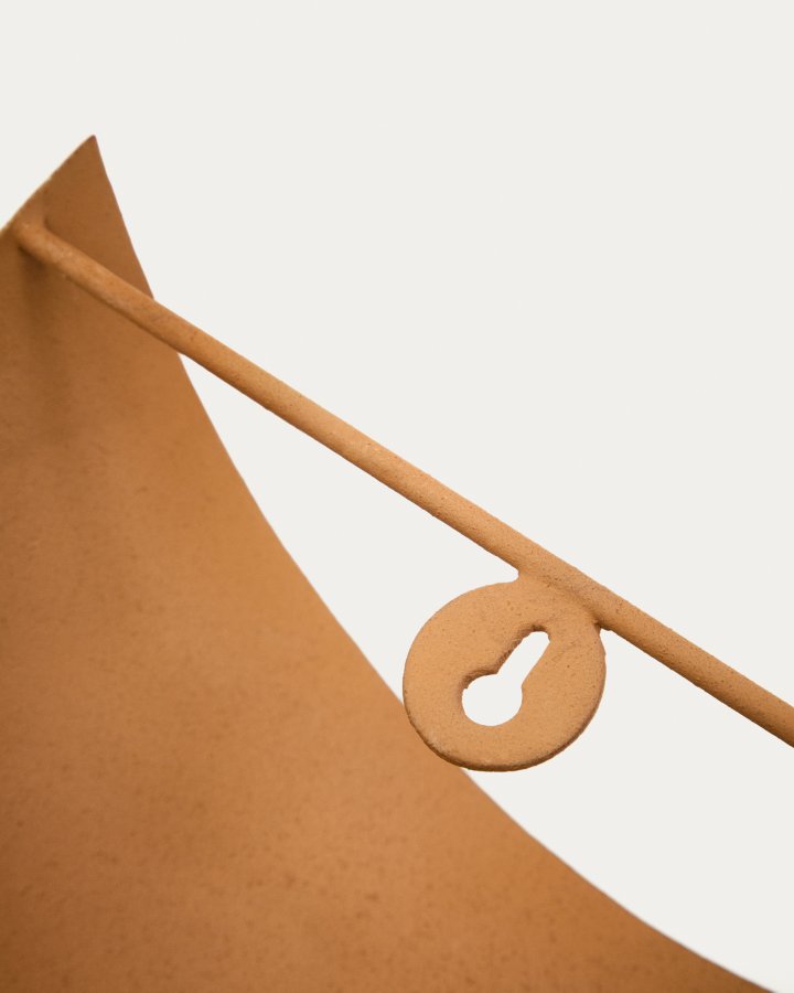 KAVE HOME Nibla vgmonteret lysarmatur i terracotta-effekt metal