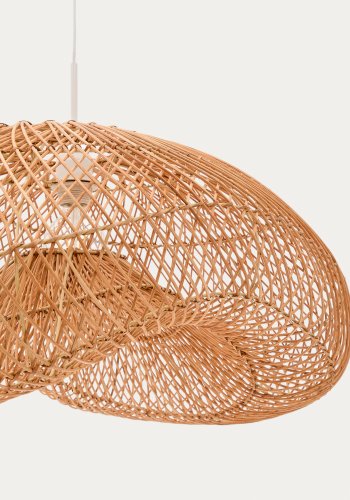KAVE HOME Isora loftlampeskrm i rattan med naturlig finish 81 x 56 cm