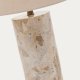 KAVE HOME Raze bordlampe i beige marmor med en beige skrm i hr