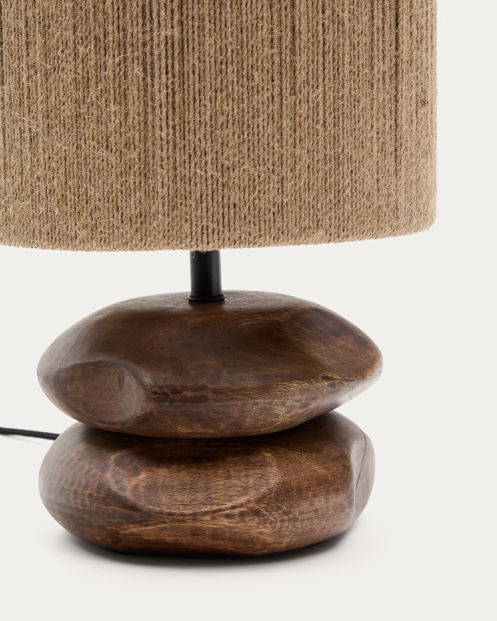 KAVE HOME Kor bordlampe lavet af jute og akacietr i mrk finish
