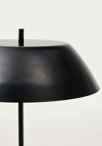 KAVE HOME Sayra bordlampe lavet af sort marmor og metal i sortmalet finish