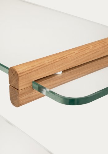 KAVE HOME Sitra modulhylde, 3 glashylder og FSC Mix Credit massivt egetr, 110 cm