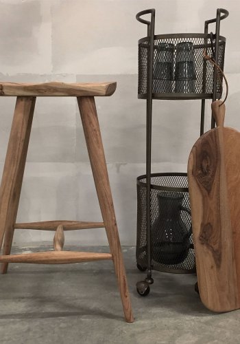 TRADEMARK LIVING aflangt skrebrt, m. lderstrop - tr m. patina (69x30)