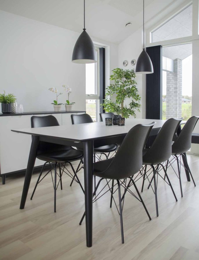 HOUSE NORDIC Oslo spisebordsstol - sort kunstlder og plastik m. sorte stlben