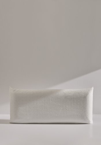 KAVE HOME Sasa viskoelastisk pude 33 x 70 cm