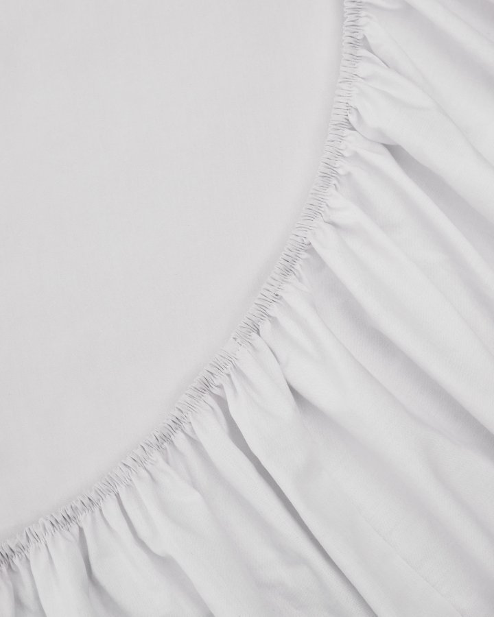 KAVE HOME Teia 100% bomuld percal monteret sengetj 180 trdantal i hvid, 180 x 200 cm