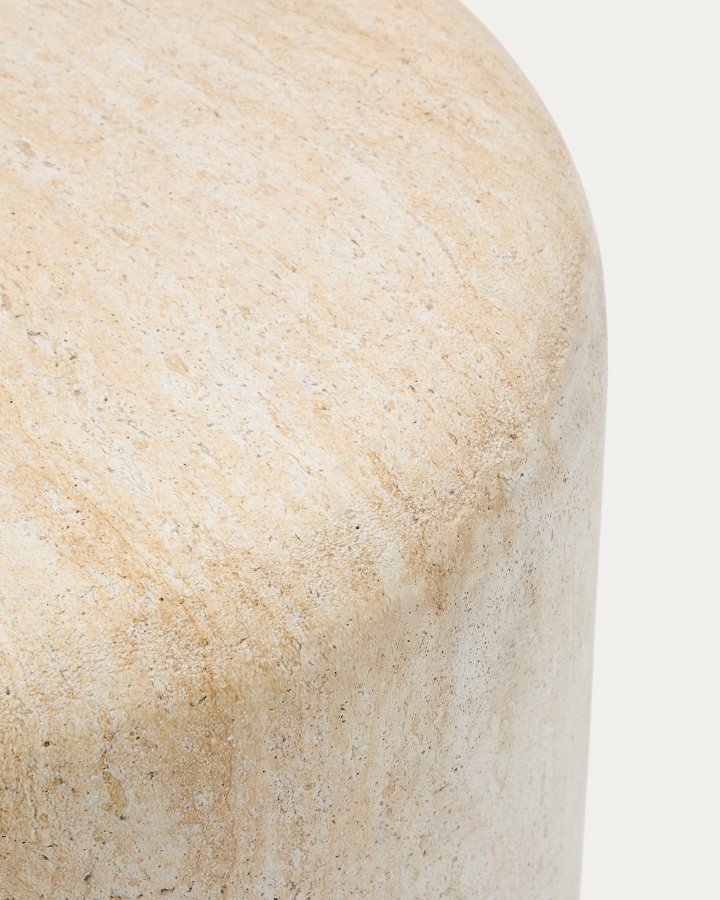 KAVE HOME Drasi cement sidebord med travertineffekt finish Ã˜60cm