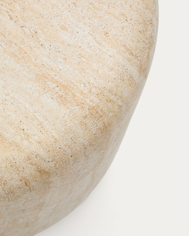 KAVE HOME Drasi cement sidebord med travertineffekt finish Ã˜60cm