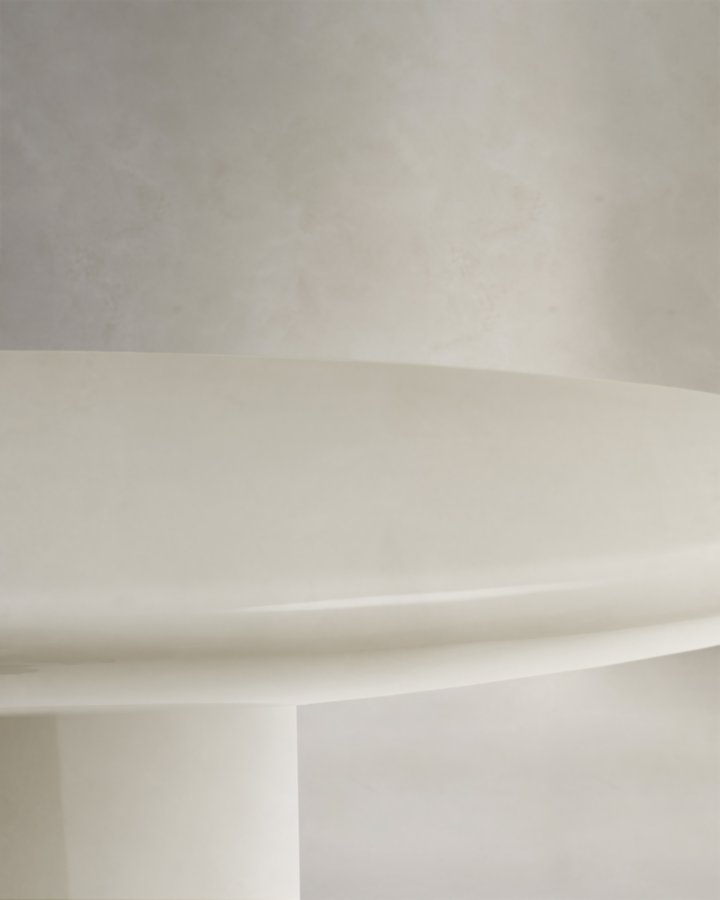 KAVE HOME Albanella sofabord, rund - blank hvid cement (110)