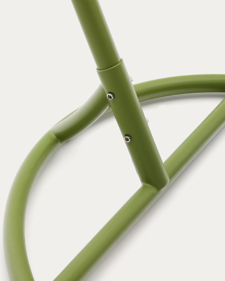 KAVE HOME Saliga grn hngende lnestol med fod i aluminium og syntetisk rattan