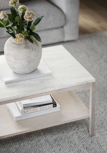 ROWICO Orwel sofabord, m. hylde - beige travertin og hvidvasket eg (140x60)