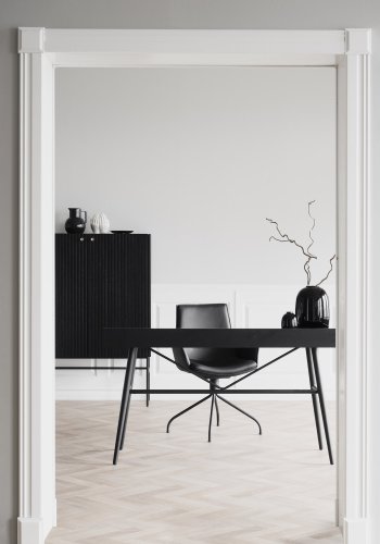 ROWICO Springdale skrivebord - sort asketrsfiner og sort metal (140x55)