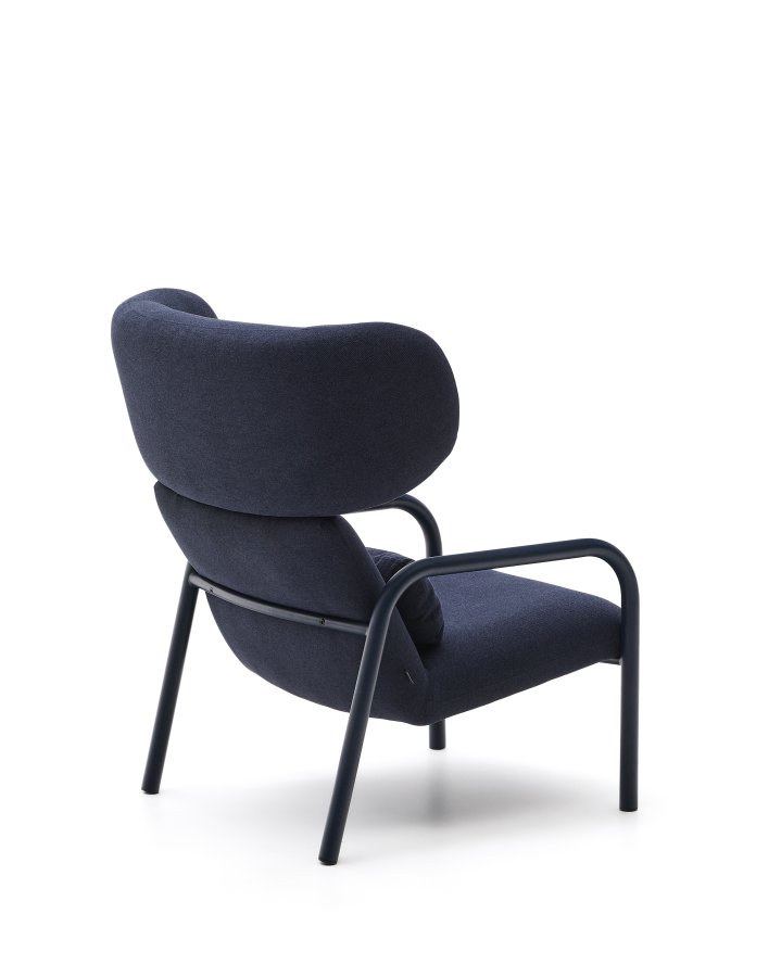 KAVE HOME Inari lnestol i beige med beigelakeret stlfinish FSC Mix Credit