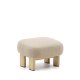KAVE HOME Nema beige chenille fodskammel med ben af massivt asketr naturlig finish 65x55,4 cm FSC 100%