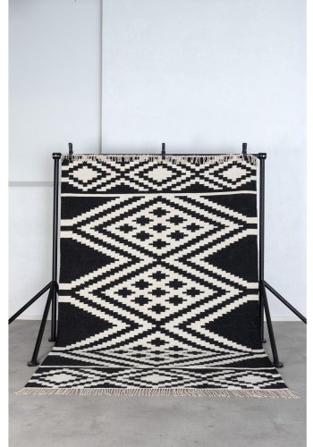 VENTURE DESIGN Indari gulvtppe - hvid og sort uld og bomuld (170x240) 
