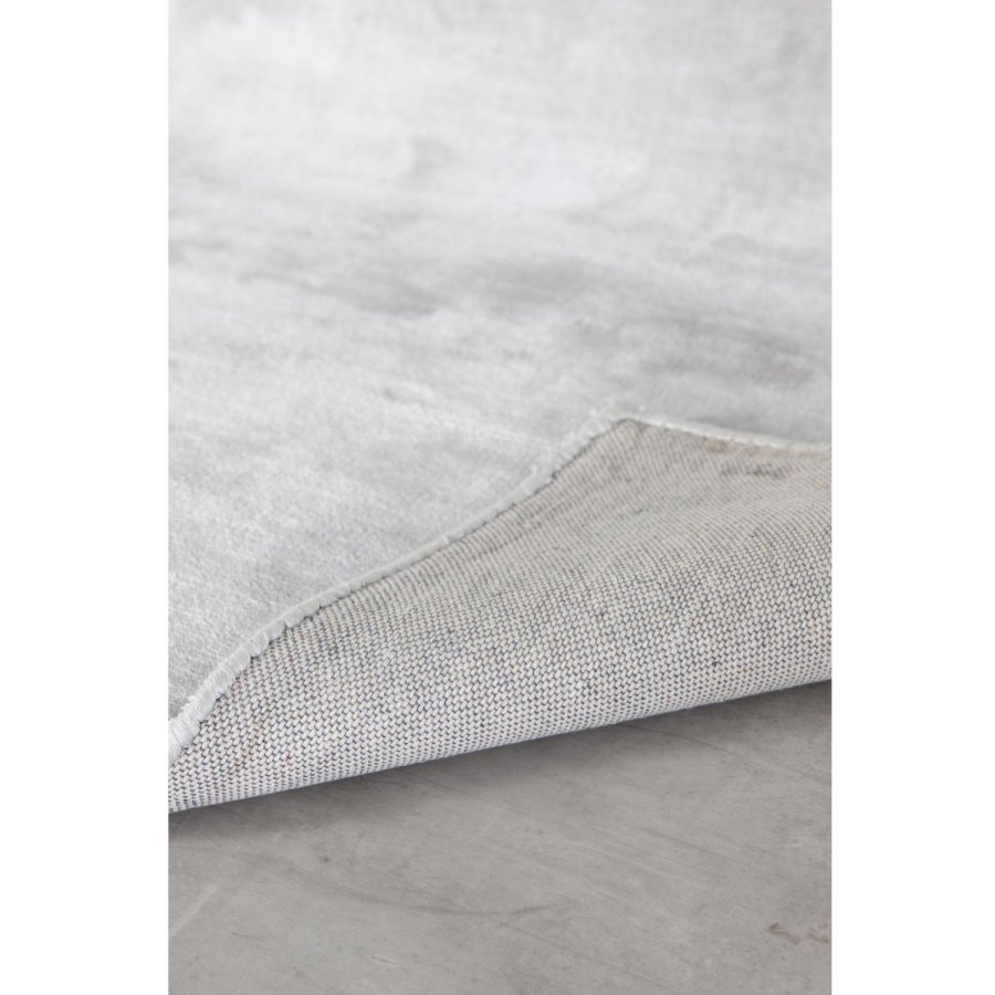 VENTURE DESIGN Indra gulvtppe - slv viskose og bomuld (200x300)