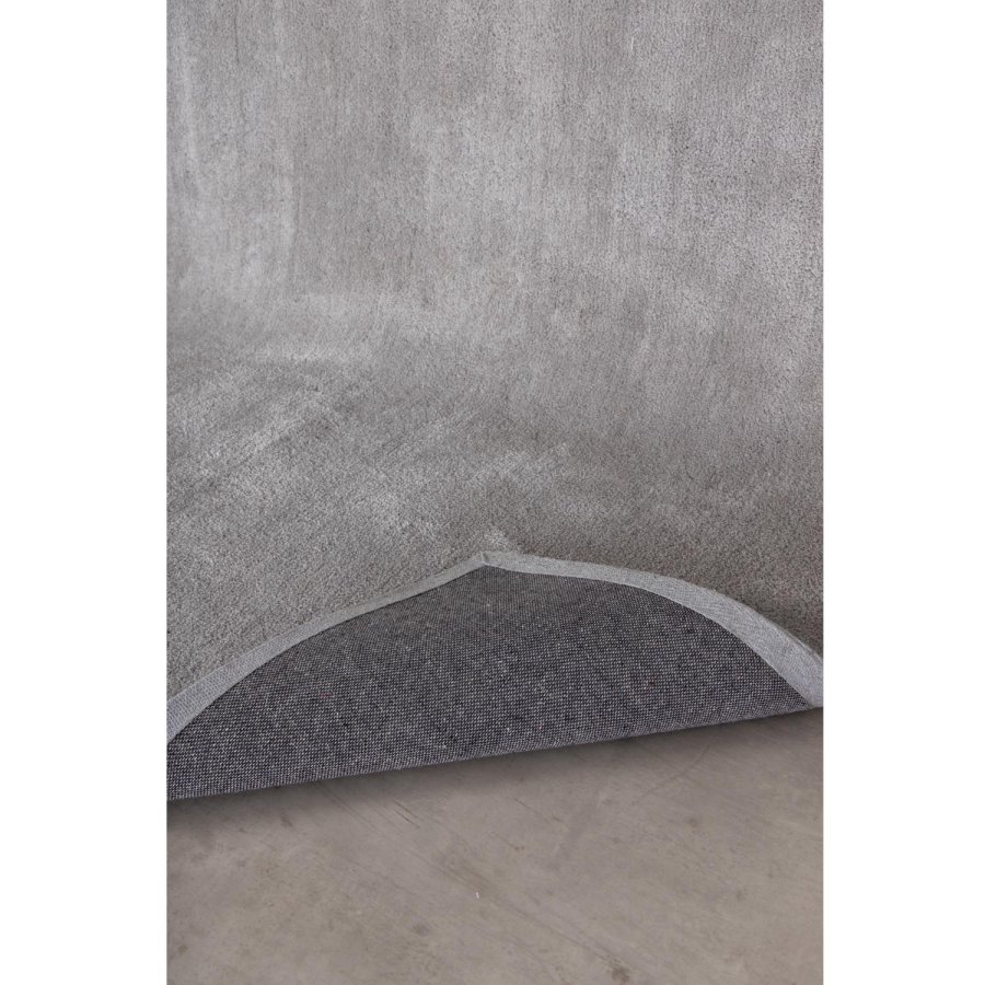 VENTURE DESIGN Undra gulvtppe - slv viskose (250x350) 