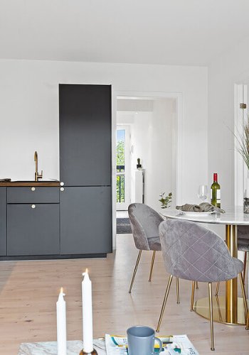 HOUSE NORDIC Geneve spisebordsstol - gr/messing velour/stl 