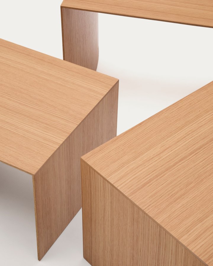  KAVE HOME Litto st med 3 indskudsborde i egetrsfiner med en naturlig farvefinish 60 x 40 / 51 x 36 /