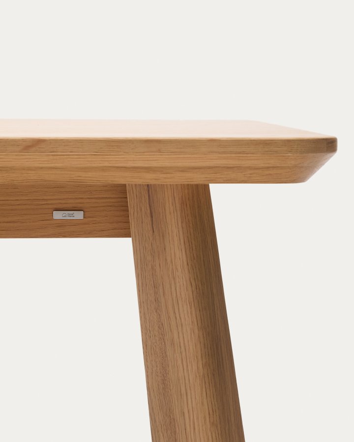 KAVE HOME Idun bord lavet af finer og massivt egetr med naturlig tone finish FSC 100% 200x100cm