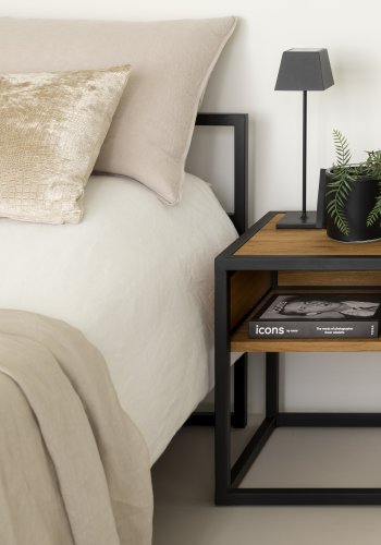 SPINDER DESIGN Diva One-Nightstand sengebord, m. 1 hylde - natur egetr og sort stl (40x40)