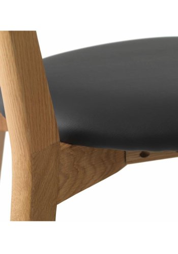 UNIQUE FURNITURE Pero counterstol, m. rygln og fodsttte - natur egetr og sort PU