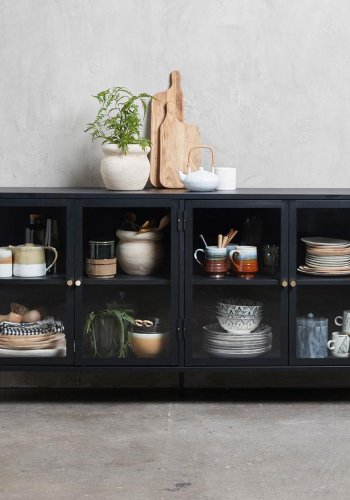 UNIQUE FURNITURE Carmel sknk, m. 4 lger og 1 hylde - glas og sort metal