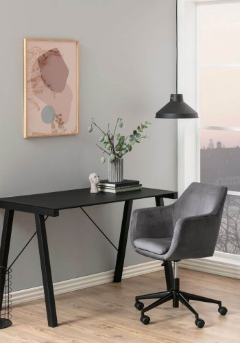 ACT NORDIC Nora skrivebordsstol - mrkegr stof og sort, m. armln og hjul
