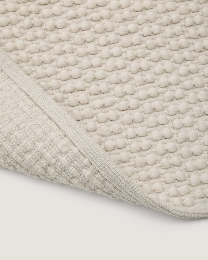 KAVE HOME Mascarell hvidt tppe af bomuld og polyester 70 x 140 cm