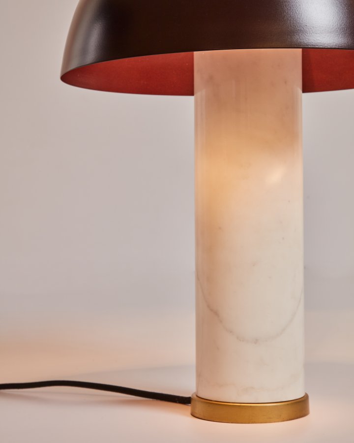 KAVE HOME Zorione bordlampe - hvid marmor og brun metal